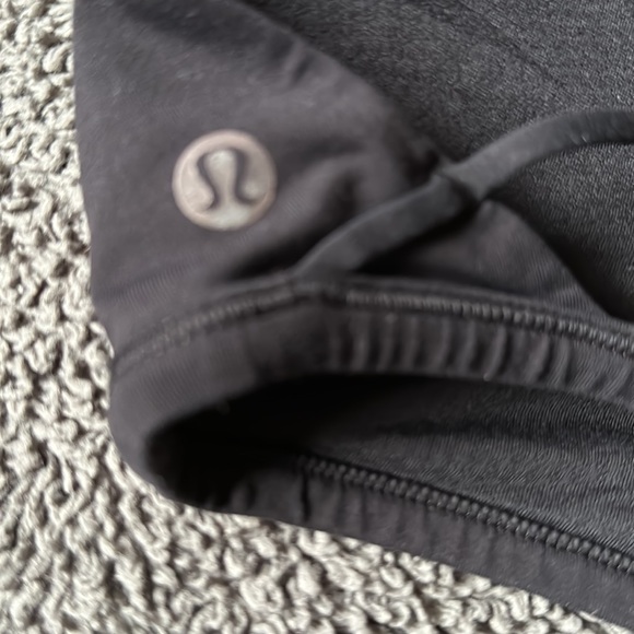 Lululemon black tank - size 2 - Picture 3 of 3